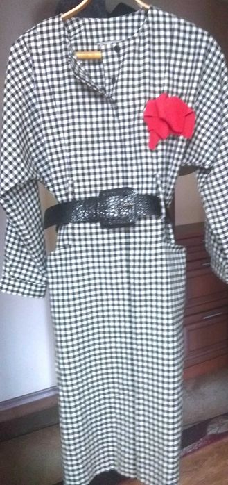 Сучасна стильна сукня.