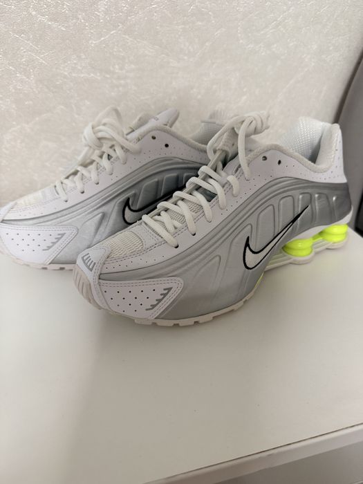 Оригінальні кросівки Nike Shox TL (AR3565-102) — Розмір 39 (25 см)