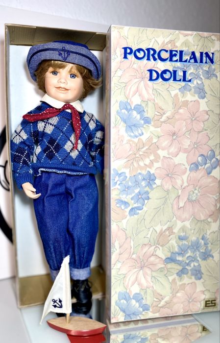 Нова. В коробці. Порцелянова лялька "Морячок".