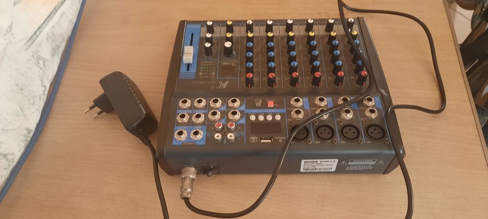 Mikser 8 wejściowy USB, Bluetooth z efektami