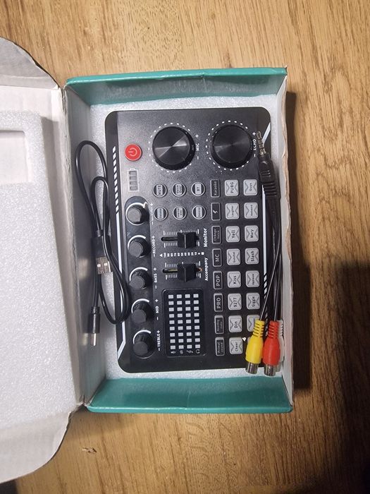 Zewnętrzna karta dźwiękowa  MIKSER