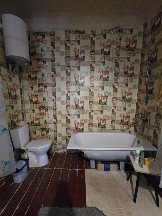 Продам 2х комнатную гостинку  на Салтовке