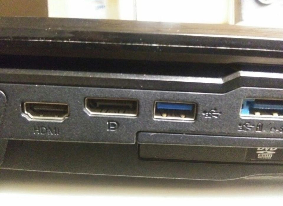 Уникальный мамонт Clevo P570WM очень редкий , такого у вас точно нет