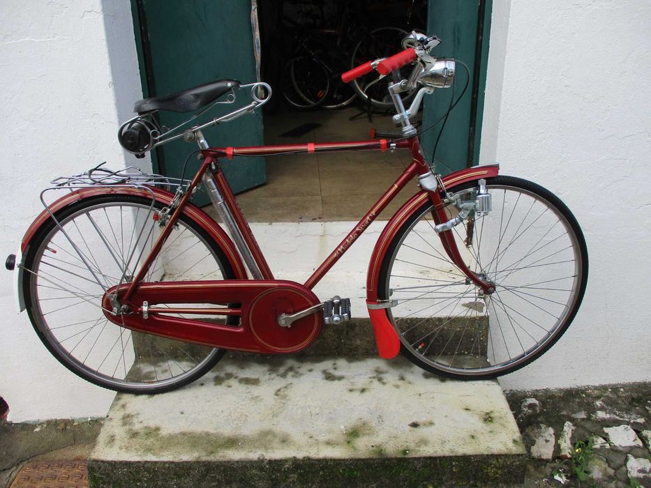 Bicicleta Pasteleira Sport Vermelha