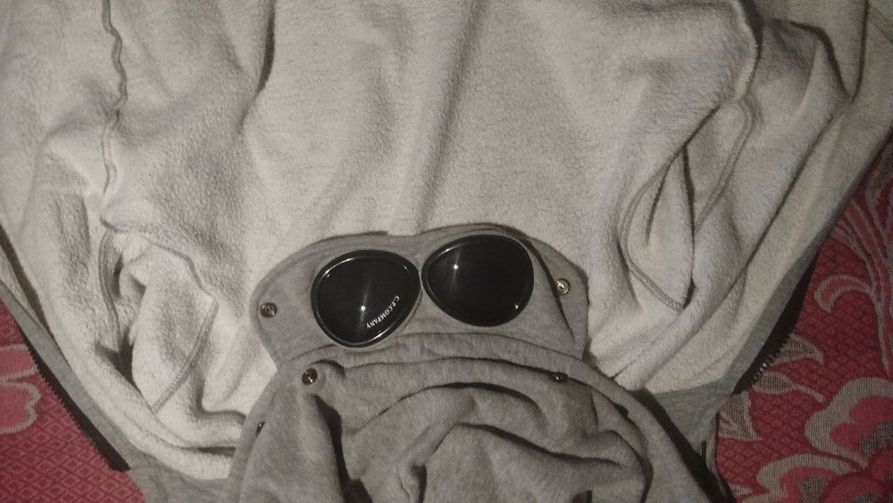 зип худи ( кофта ) от c.p company оригинал