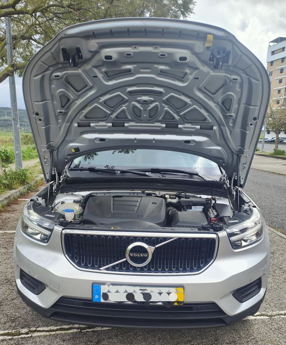 Volvo XC40 T3 Tech Edition Impecável