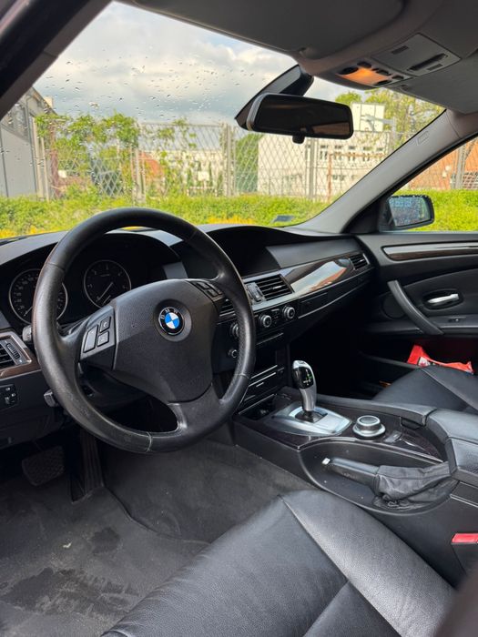 Bmw E61 2.0 2008R