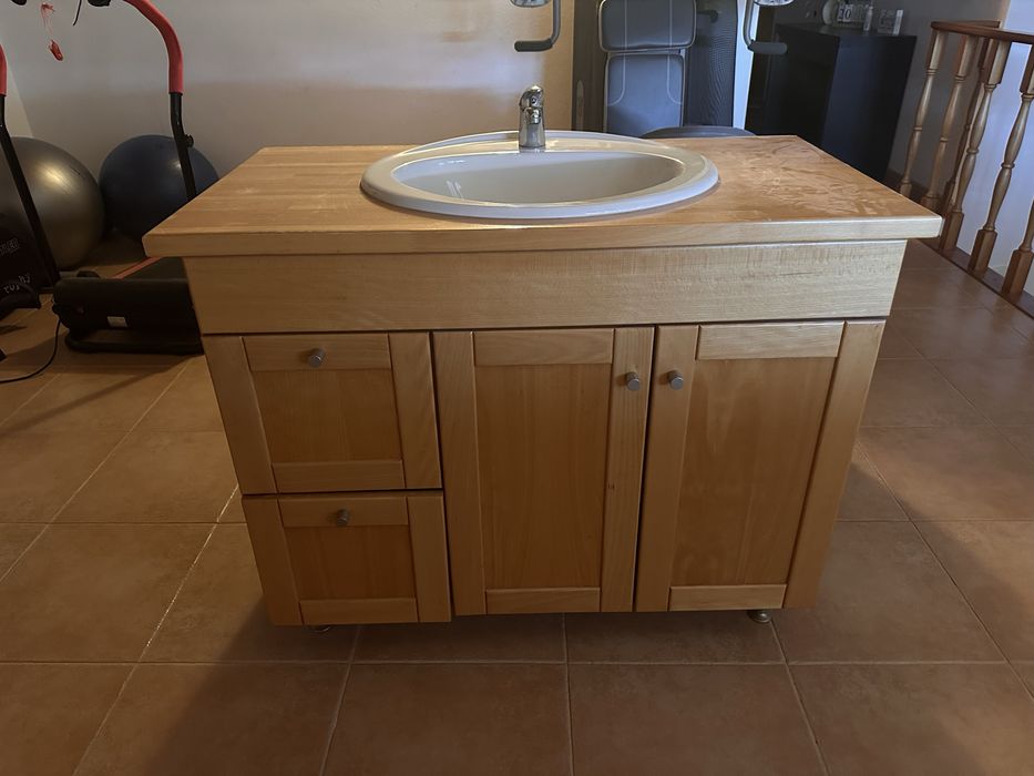 Vende se lavatorio com torneira incluida