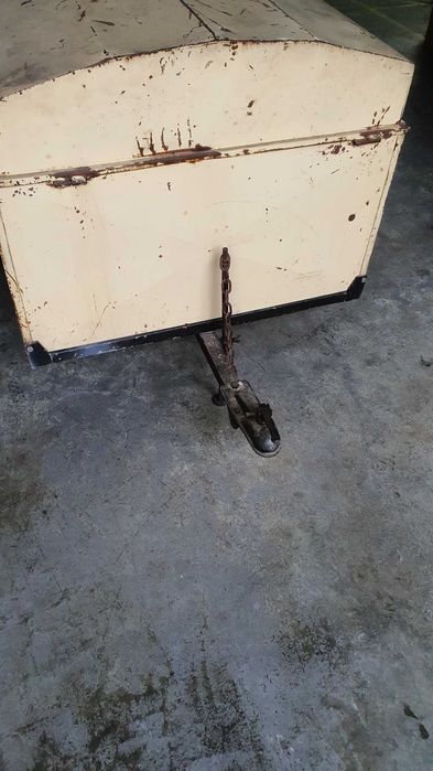 Atrelado de pequenas cargas