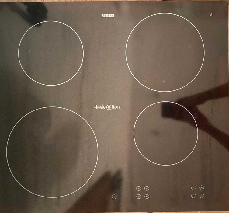 Placa Indução Zanussi 60cm 4 zonas (Modelo ZIE6004F)