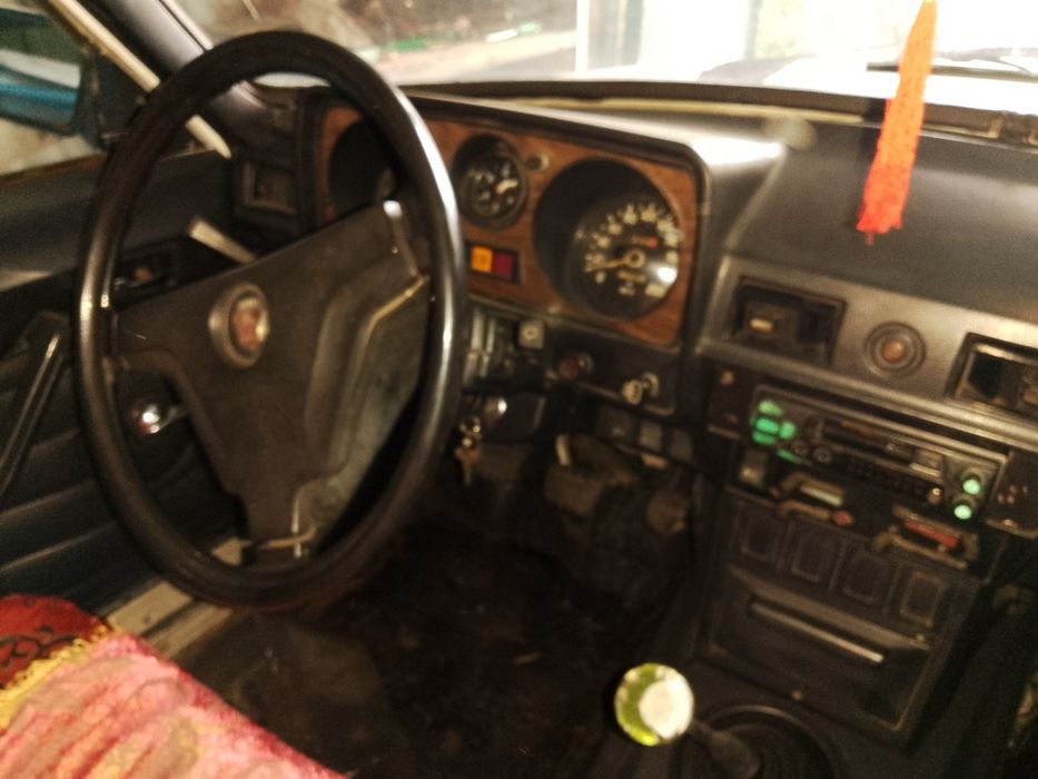 Волга  ГАЗ 2411  1990 року
