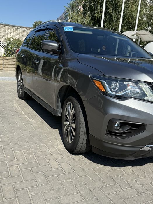 Nissan Pathfinder 2019