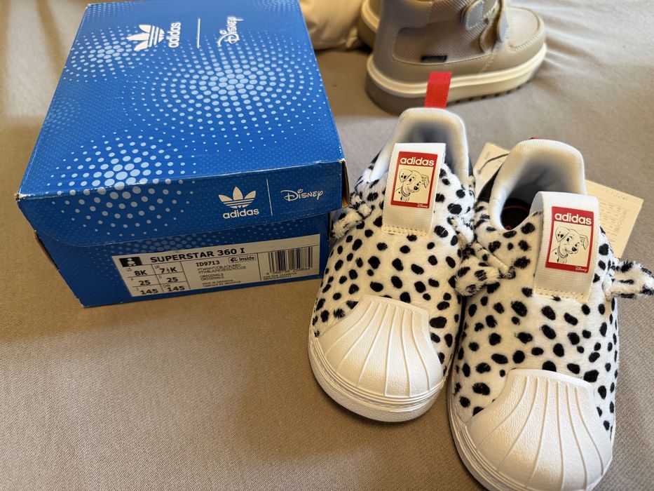 Сліпи кросівки Adidas нове