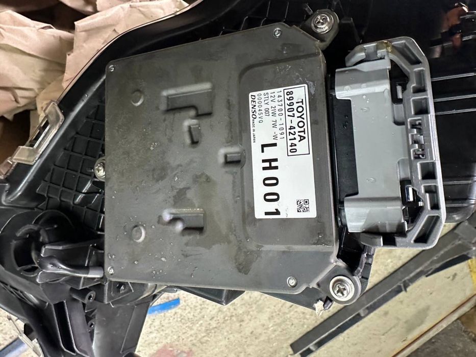 Комплект фар, Toyota Rav 4