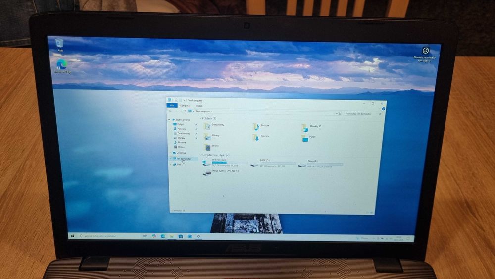 ASUS laptop / 17,3″ / i7-6700HQ / 16GB RAM / GTX 960M + SSD + HDD