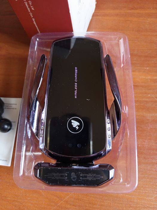 Bezprzewodowa ładowarka samochodowa