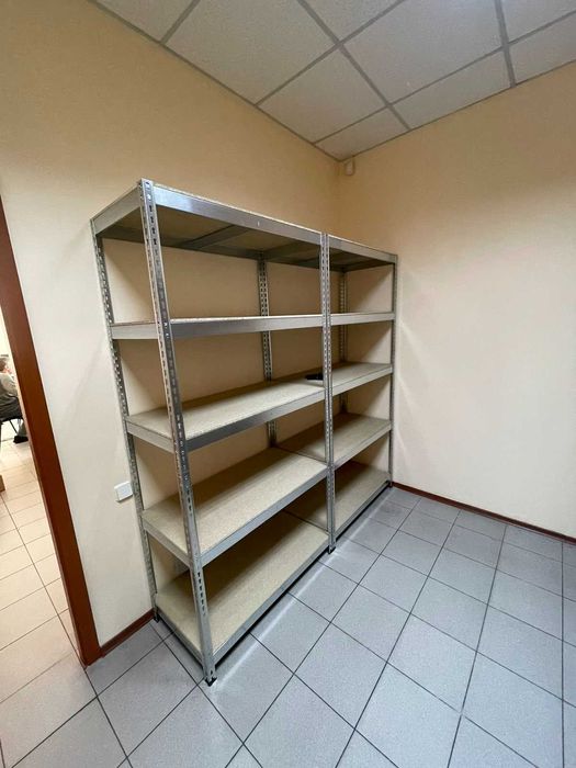 Стелажі для дому