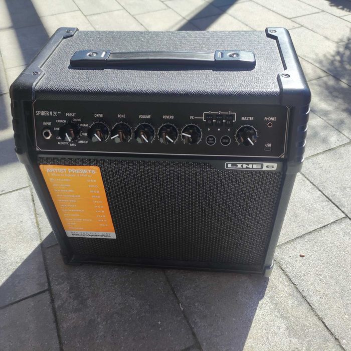 Wzmacniacz gitarowy Line 6 Spider IV 15