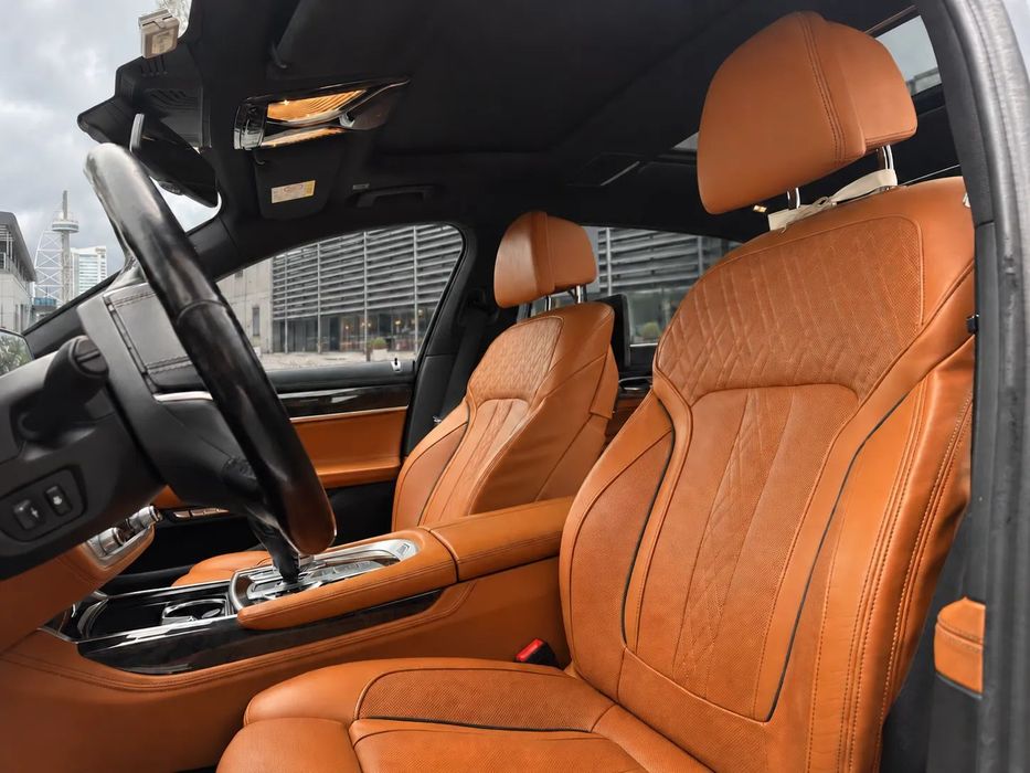 BMW 740