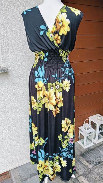 Długa sukienka w kwiatki