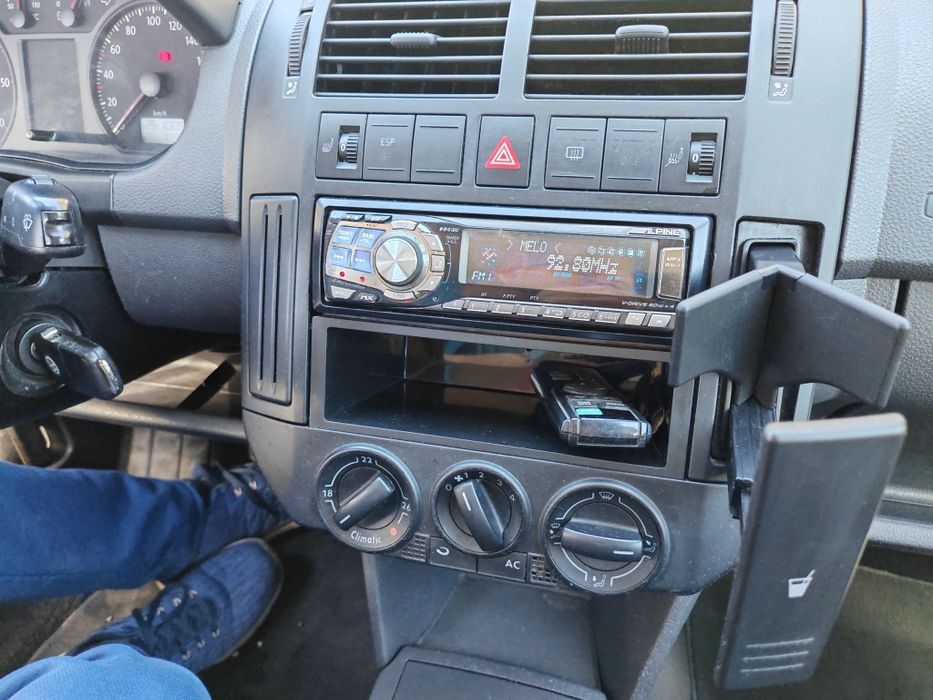 WV Polo 1.4 Tdi audio Alpine nowe koła 16 lato plus zima