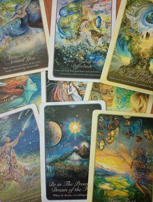 Oráculo whispers of love