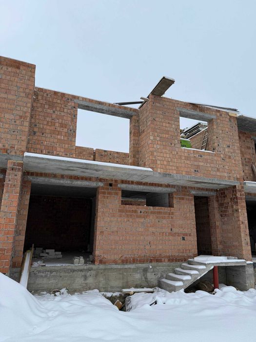 655$ за м2 Продаж таунхаусів БЕЗ КОМІСІЇ в Оброшине по вулиці Південна