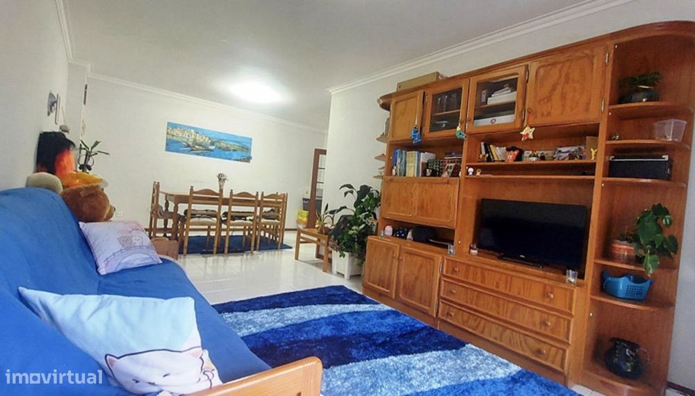 Venda de apartamento T1 c/ terraço, Amorosa, Viana do Castelo