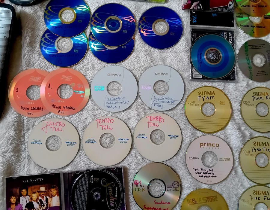 Czterdzieści płyt CD