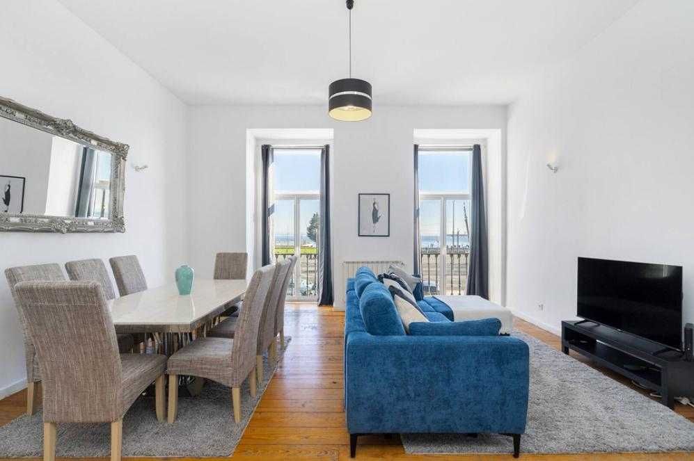 Mesa de  Jantar e 4 cadeiras