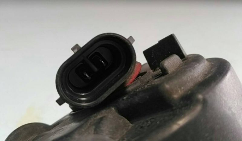 Farol nevoeiro frente esquerdo VOLKSWAGEN Touareg (7L)