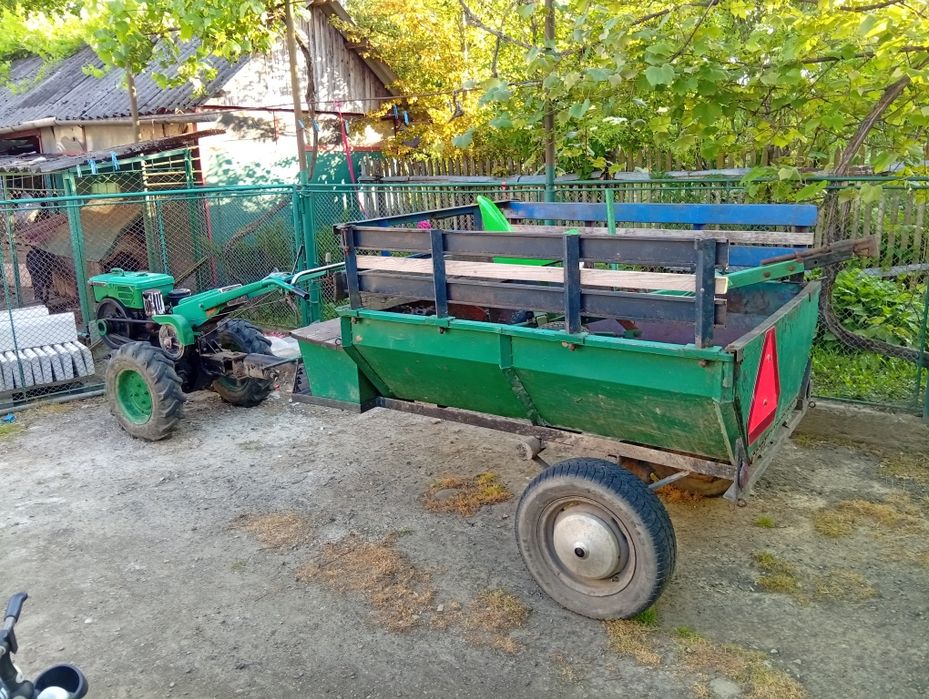 Мотоблок 8кс.на ходу.