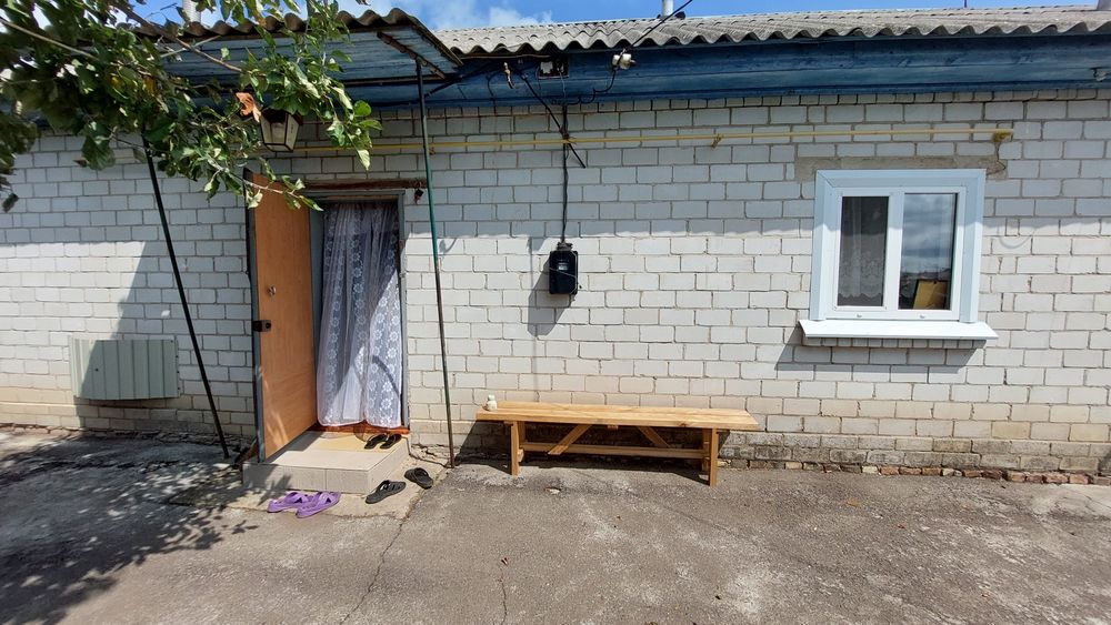 Продам комфортний будинок с.Худяки
