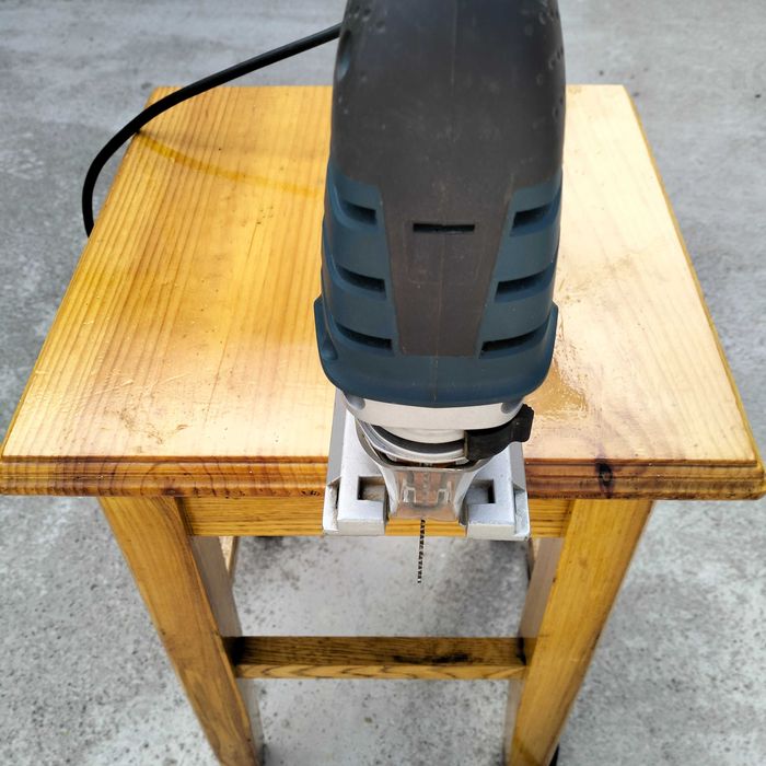 Електро лобзік Бош