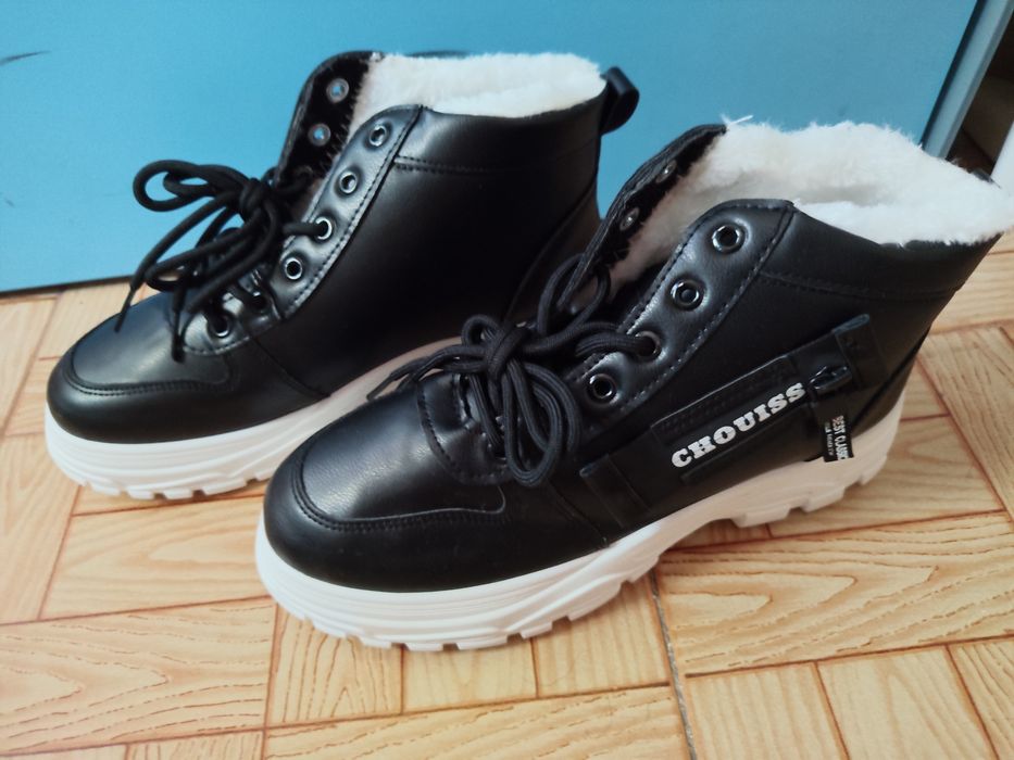 Botas  novas mulher