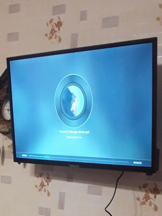 SMART TV Hisens продам
