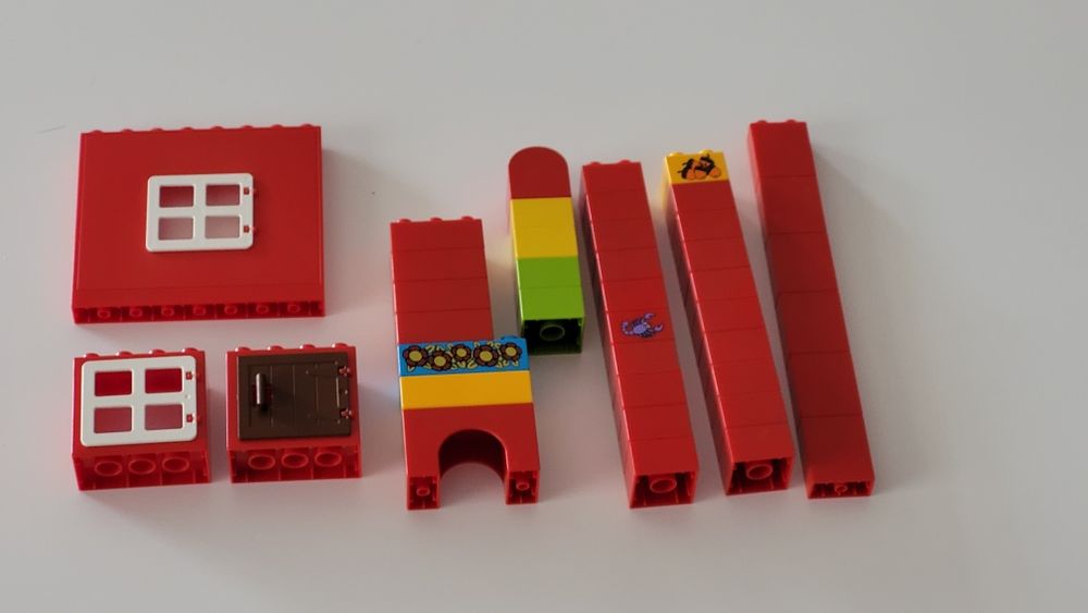 Płytka   ściana okno drzwi do domu pasują do Lego Duplo
