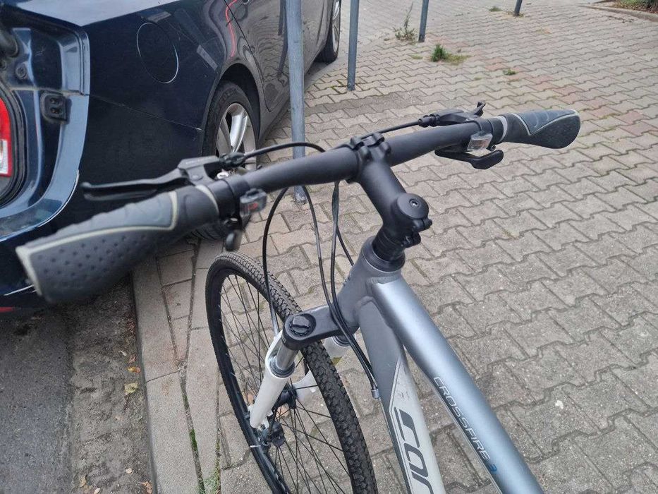 Carrera Crossfire 3 – rower crossowy trekkingowy , rama 17", koła 28"