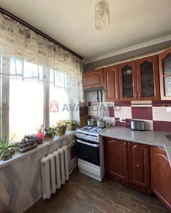 Продаж 3-кімнатної квартири в центрі Вишневого!