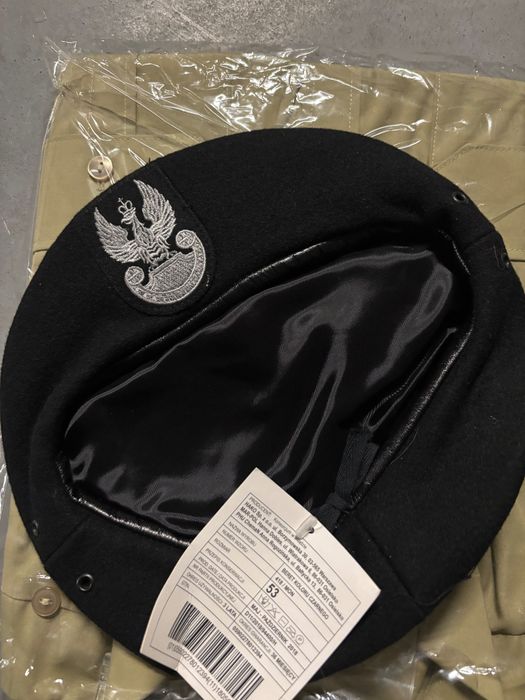 Czarny beret wojsk pancernych rozmiar 53