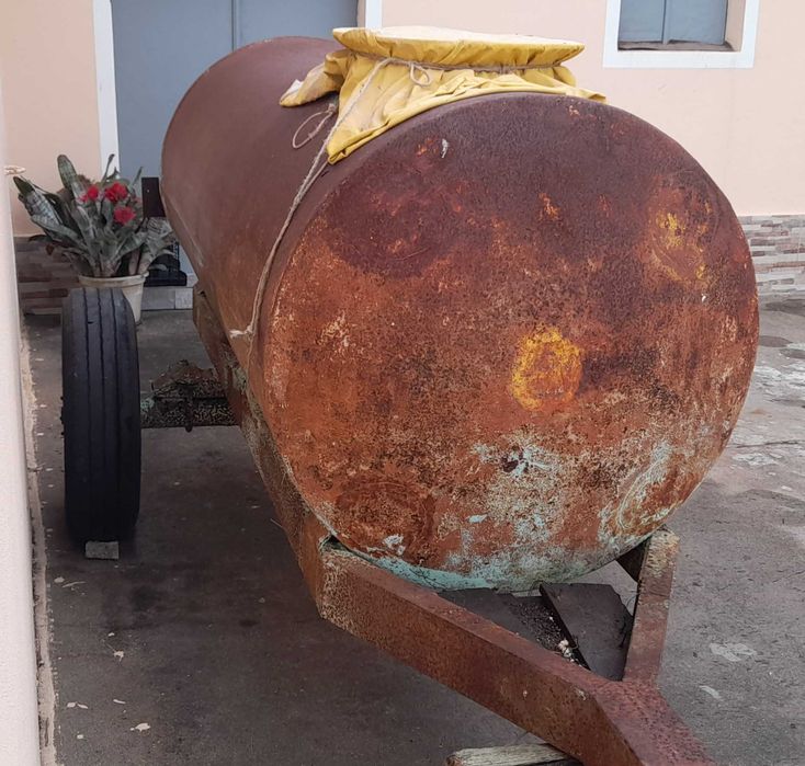 CISTERNA REBOCÁVEL 2000L (sem documentos)