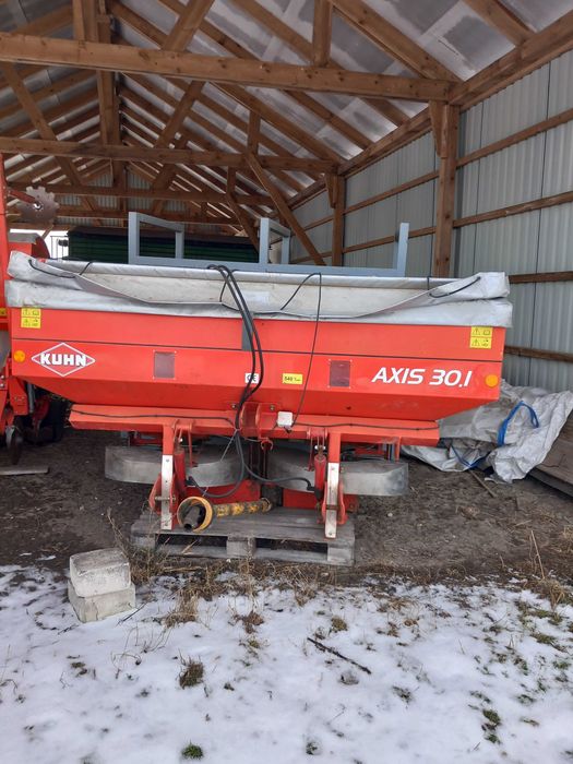 Sprzedam rozsiewacz KUHN AXIS