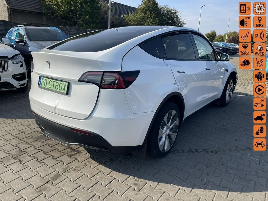 Tesla Y