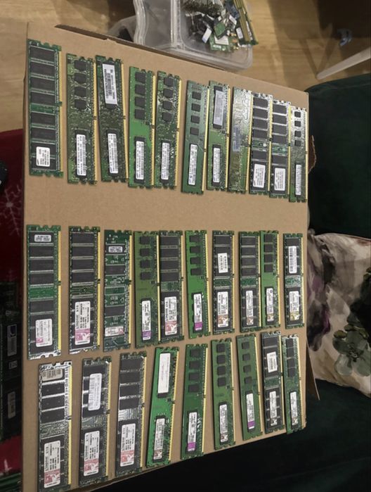 Memoria ram (cerca de 230)