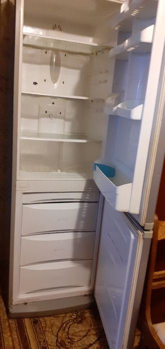 Продається холодильник