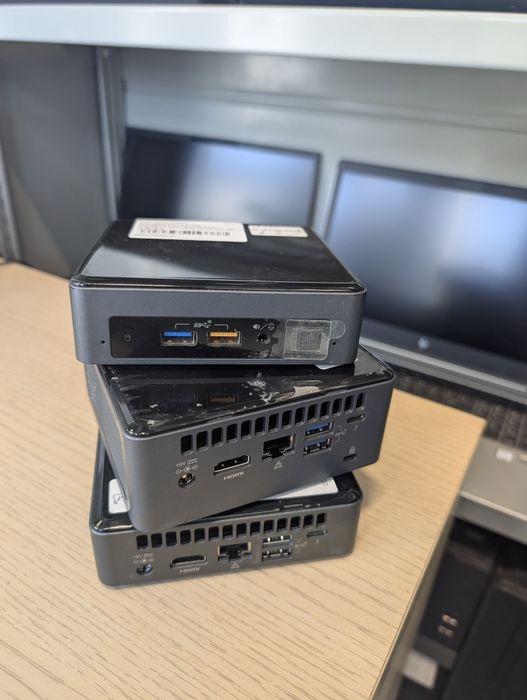 Системний блок INTEL NUC10FNH-mini PC-Intel Core I3-10110U-2.1GHz-8Gb-DDR4 є 20 шт