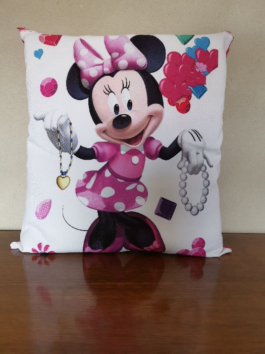 Almofadas da Violetta e Mickey