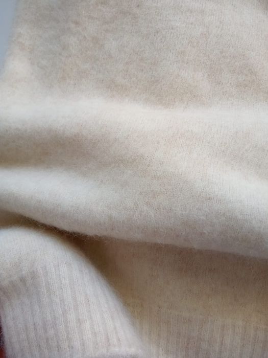 Nowy beżowy jasny kremowy damski sweter golf kaszmir cashmere M 38