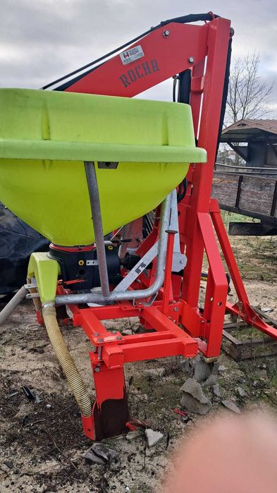 Balde de adubo e grua Rocha