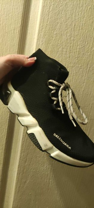 стильні кросівки  38-38.5 розмір BALENCIAGA